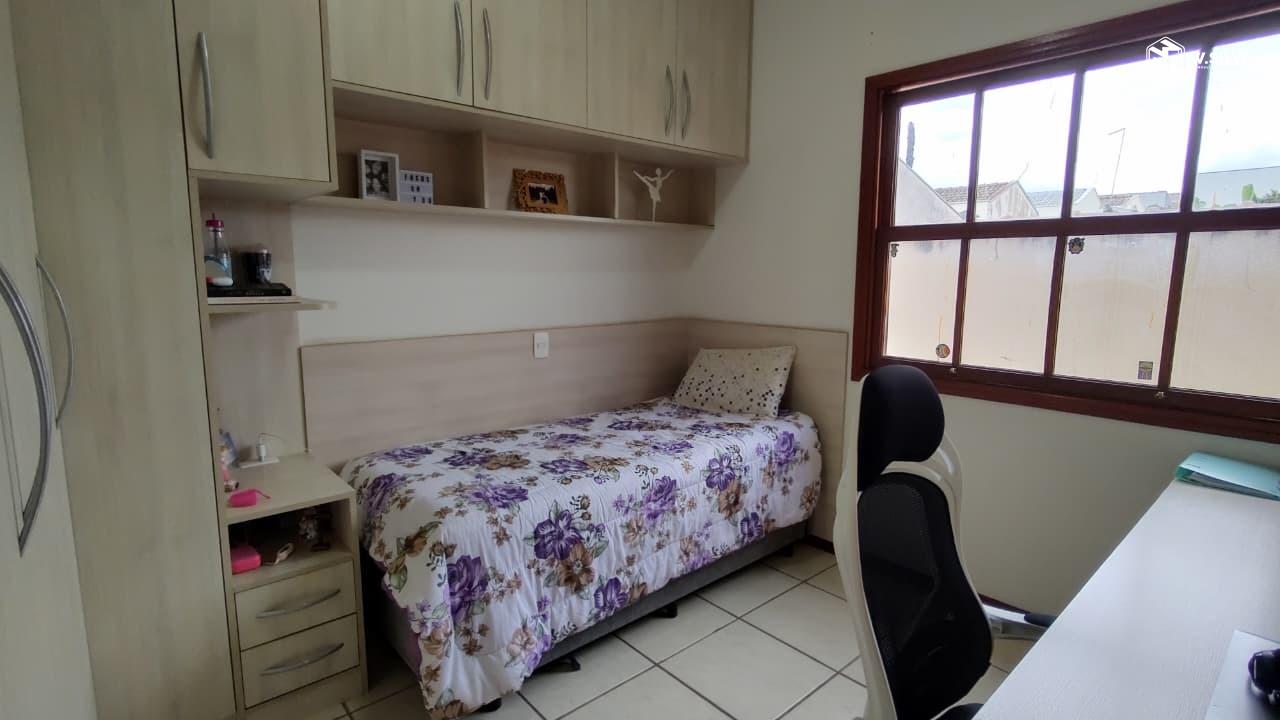 Casa em Bairro à venda no Jardim do Valle II: 