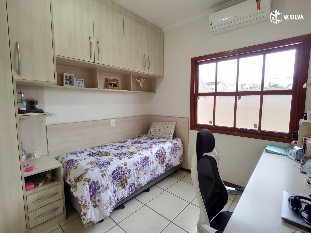 Casa em Bairro à venda no Jardim do Valle II: 