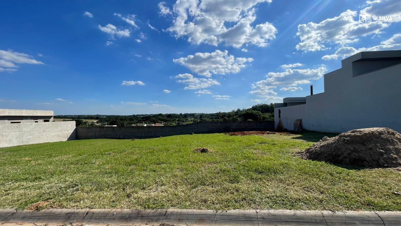 Terreno em condomínio à venda no Condomínio Residencial Evidências: 