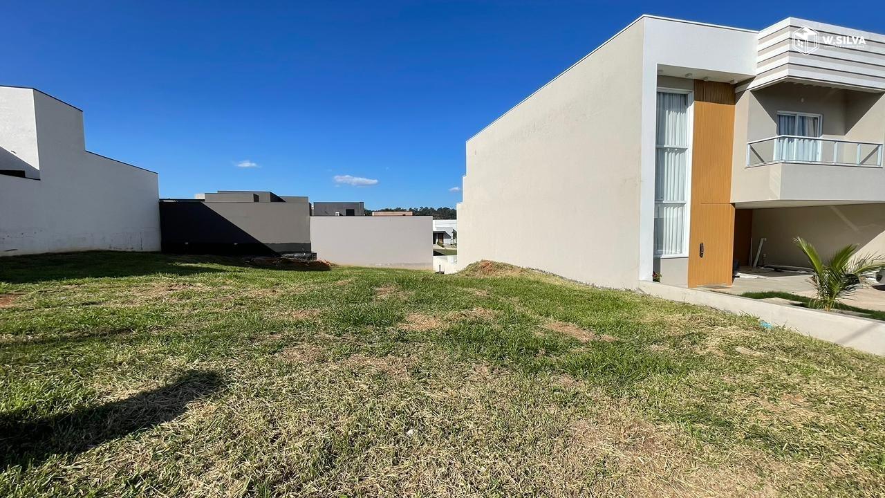 Terreno em condomínio à venda no Condomínio Residencial Evidências: 