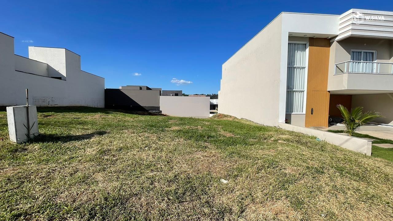 Terreno em condomínio à venda no Condomínio Residencial Evidências: 