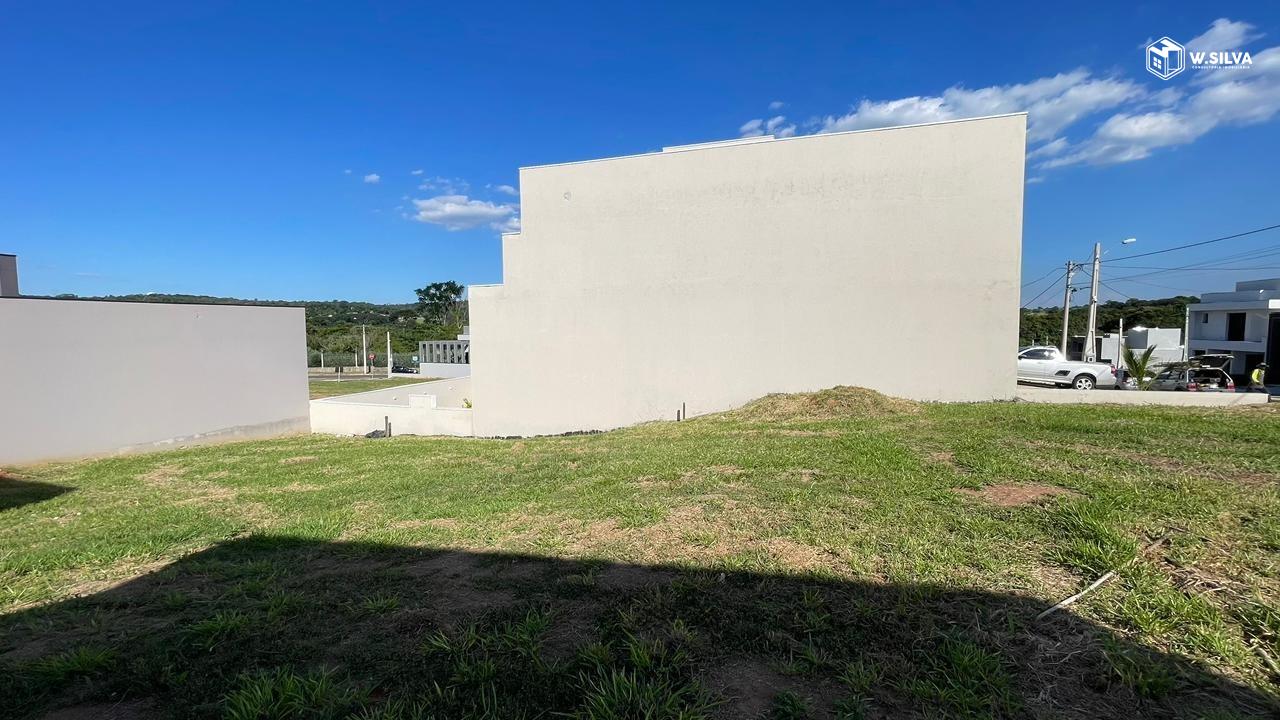 Terreno em condomínio à venda no Condomínio Residencial Evidências: 