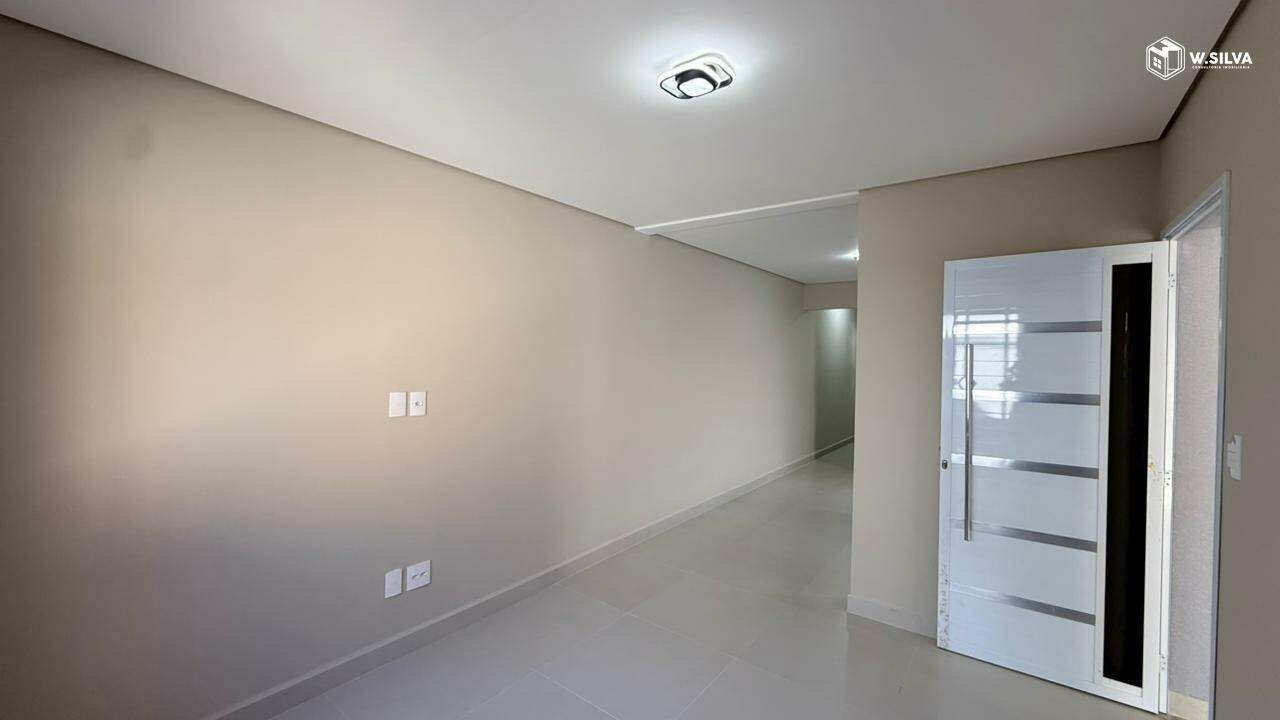 Casa em Bairro à venda no Jardim Primavera: SALA DE ESTAR