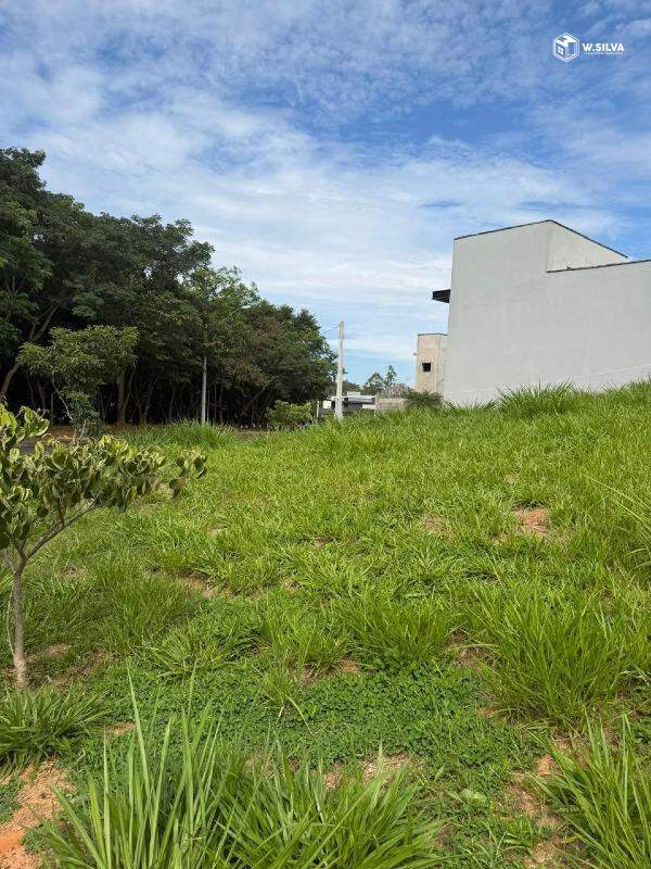 Terreno em condomínio à venda no Condomínio Park Gran Reserve: