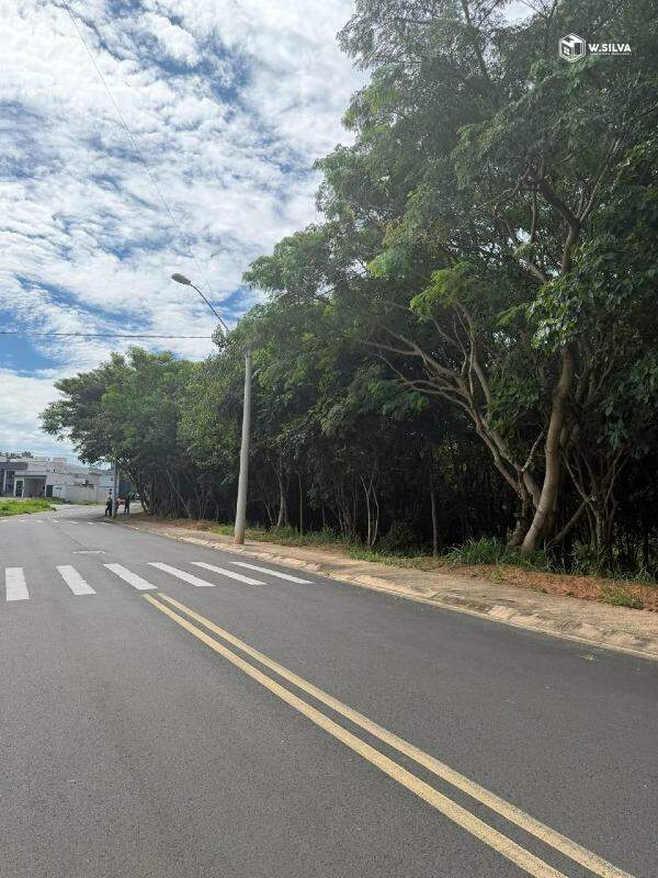 Terreno em condomínio à venda no Condomínio Park Gran Reserve:
