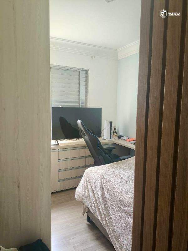 Apartamento à venda no Village Azaleia: 