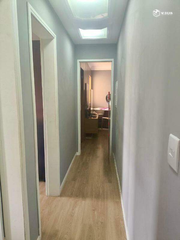 Apartamento à venda no Village Azaleia: 