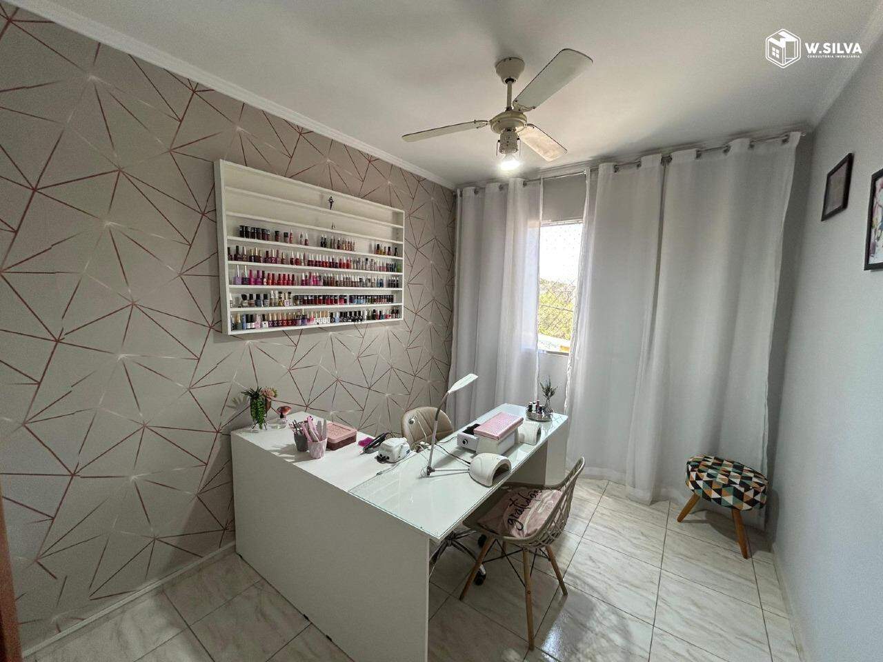 Apartamento à venda no Village Azaleia: 