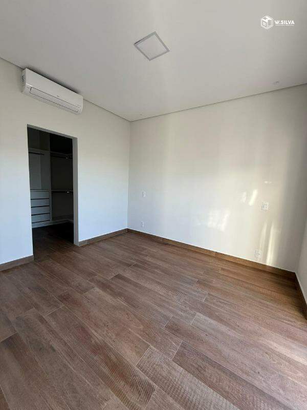 Casa em Condomínio à venda no Condomínio Dona Maria Candida: