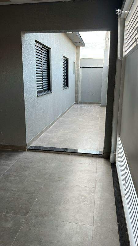 Casa em Bairro à venda no Vila Avaí: