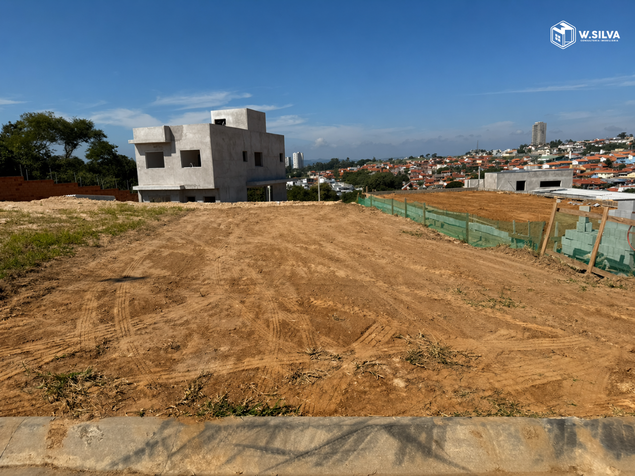 Terreno em condomínio à venda no Jardim Park Vista Real: