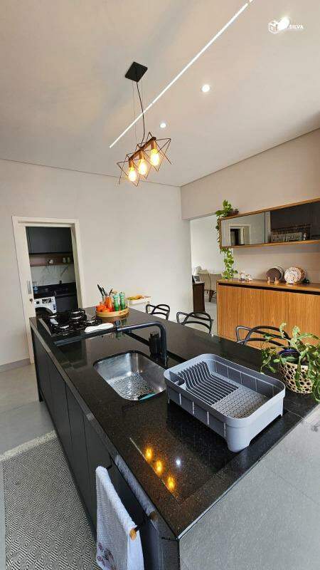 Casa em Condomínio à venda no Jardim Mantova: 