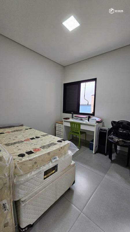 Casa em Condomínio à venda no Jardim Mantova: 