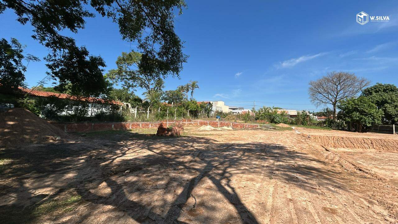 Terreno à venda no Chácara Alvorada: