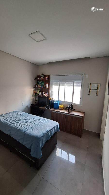 Casa em Condomínio à venda no Jardim Laguna: