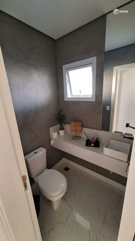 Casa em Condomínio à venda no Jardim Laguna: