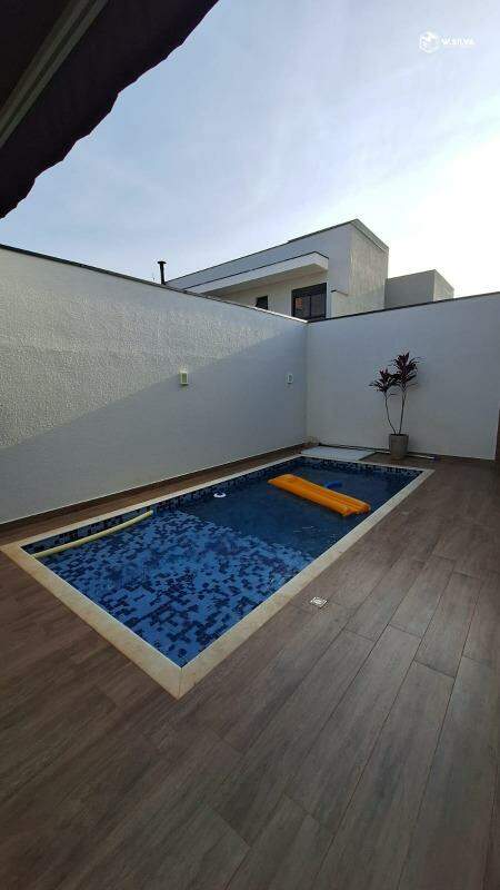 Casa em Condomínio à venda no Jardim Laguna: