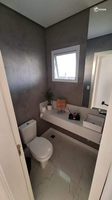 Casa em Condomínio à venda no Jardim Laguna: