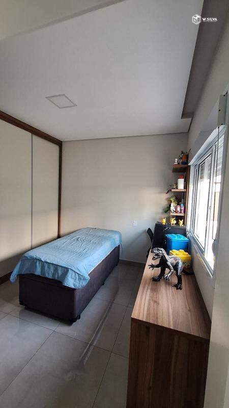 Casa em Condomínio à venda no Jardim Laguna: