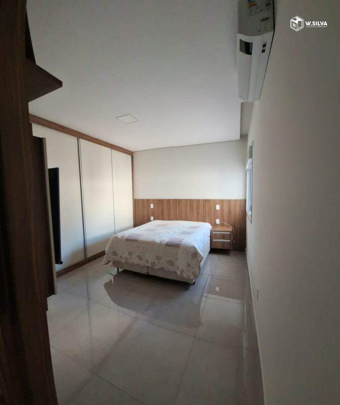 Casa em Condomínio à venda no Jardim Laguna: