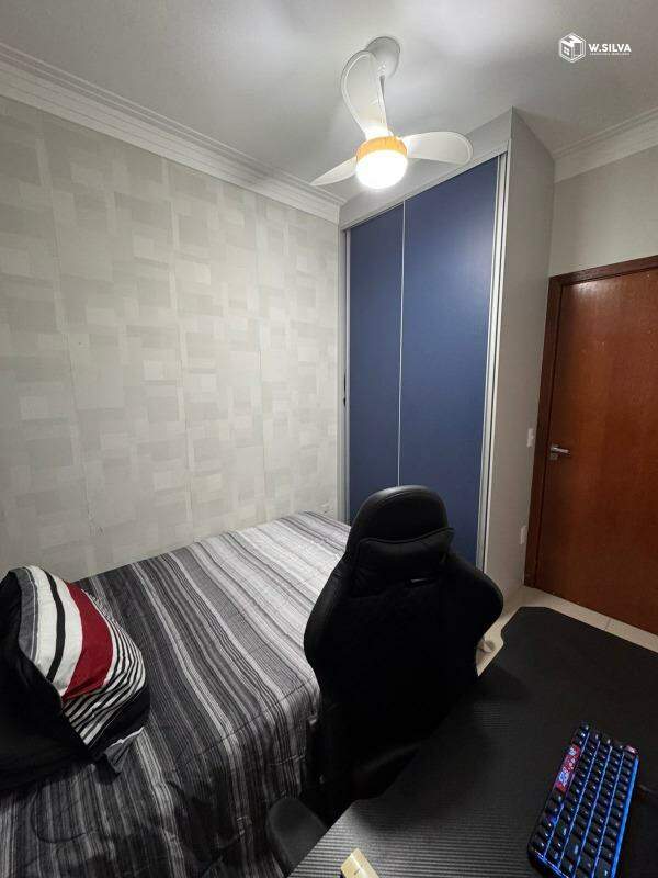 Casa em Condomínio à venda no Jardins do Império: 