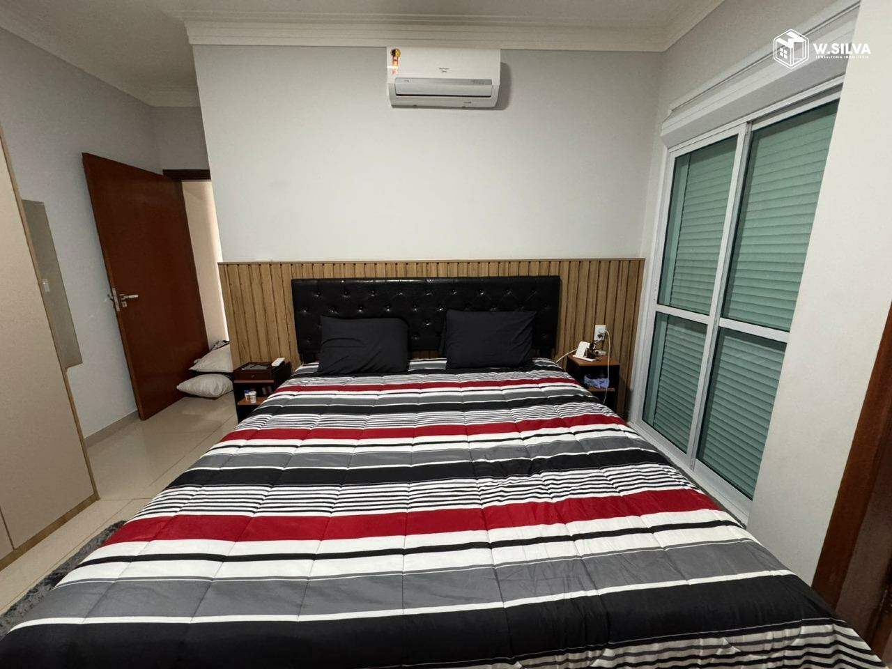 Casa em Condomínio à venda no Jardins do Império: 