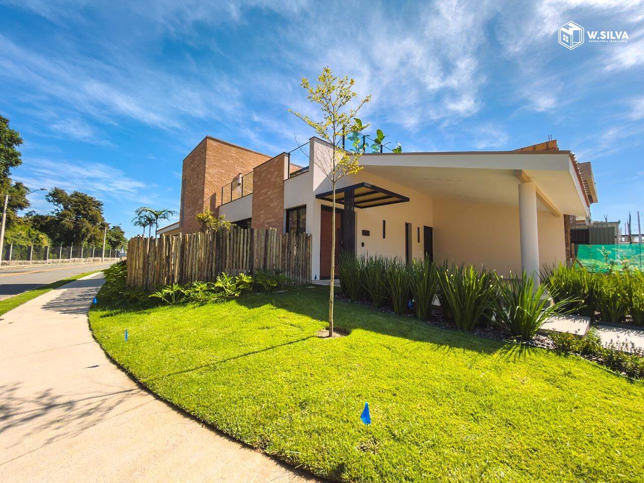 Casa em Condomínio à venda no Residencial Evidências: 