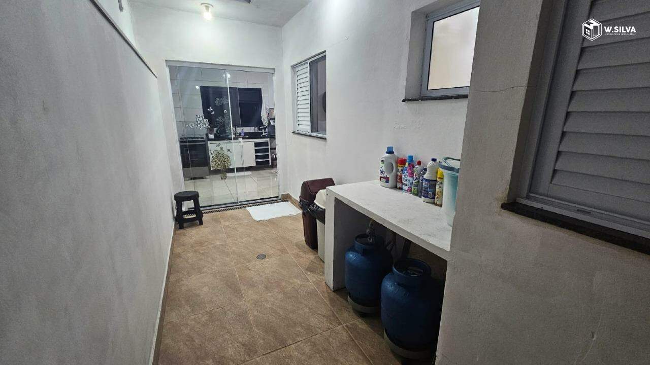 Casa em Condomínio à venda no Jardins do Império - Vila Paraty: 