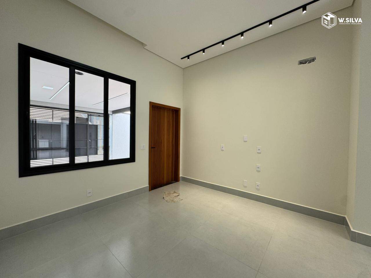 Casa em Bairro à venda no Jardim Residencial Nova Veneza: