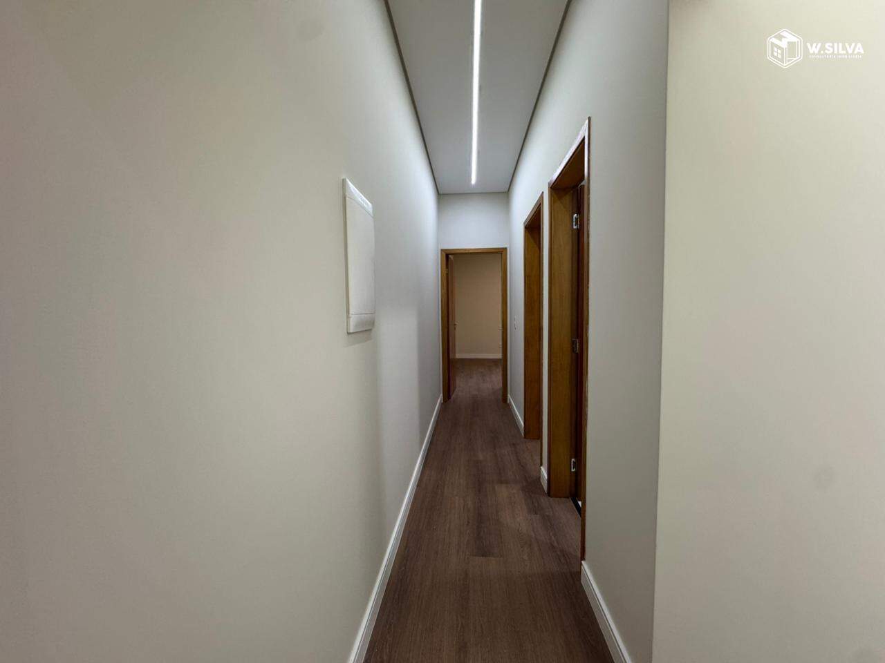 Casa em Bairro à venda no Jardim Residencial Nova Veneza: