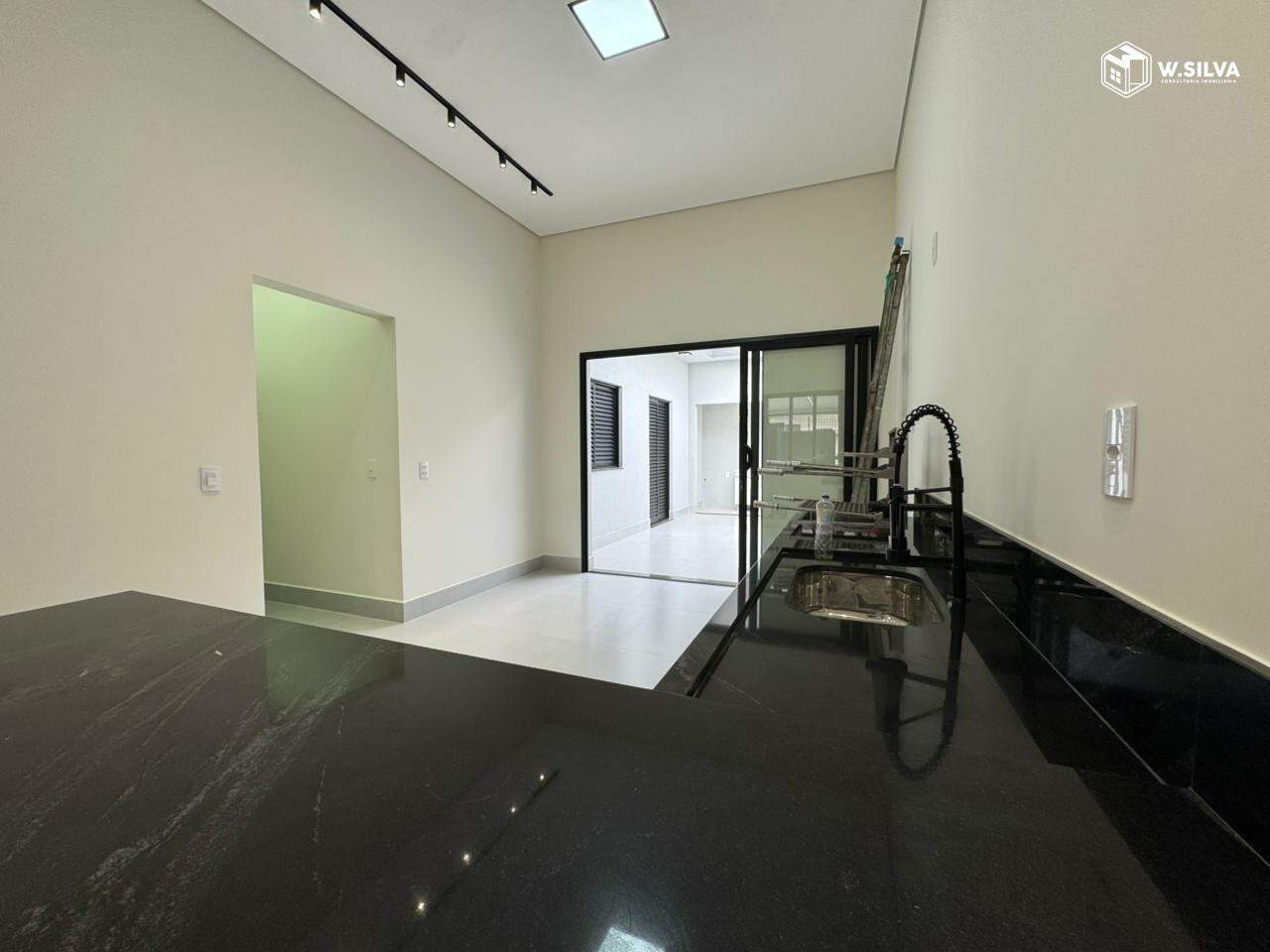 Casa em Bairro à venda no Jardim Residencial Nova Veneza: