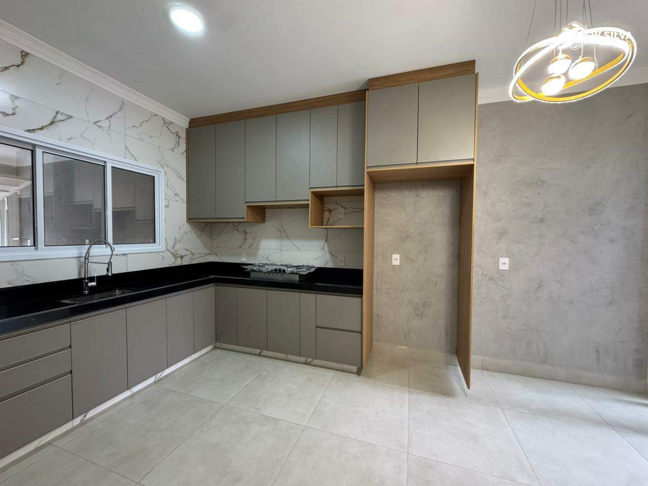 Casa à venda no Jardim Veneza: 