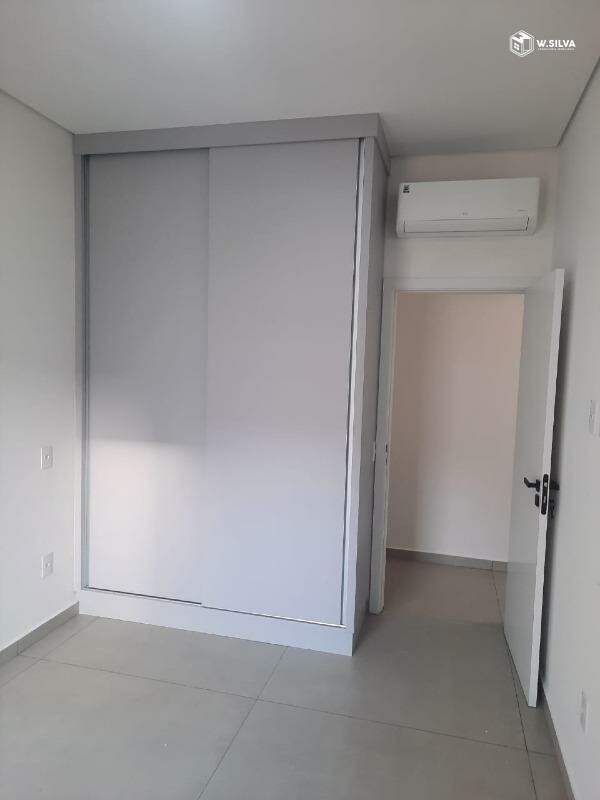 Casa em Condomínio à venda no Jardim Laguna: