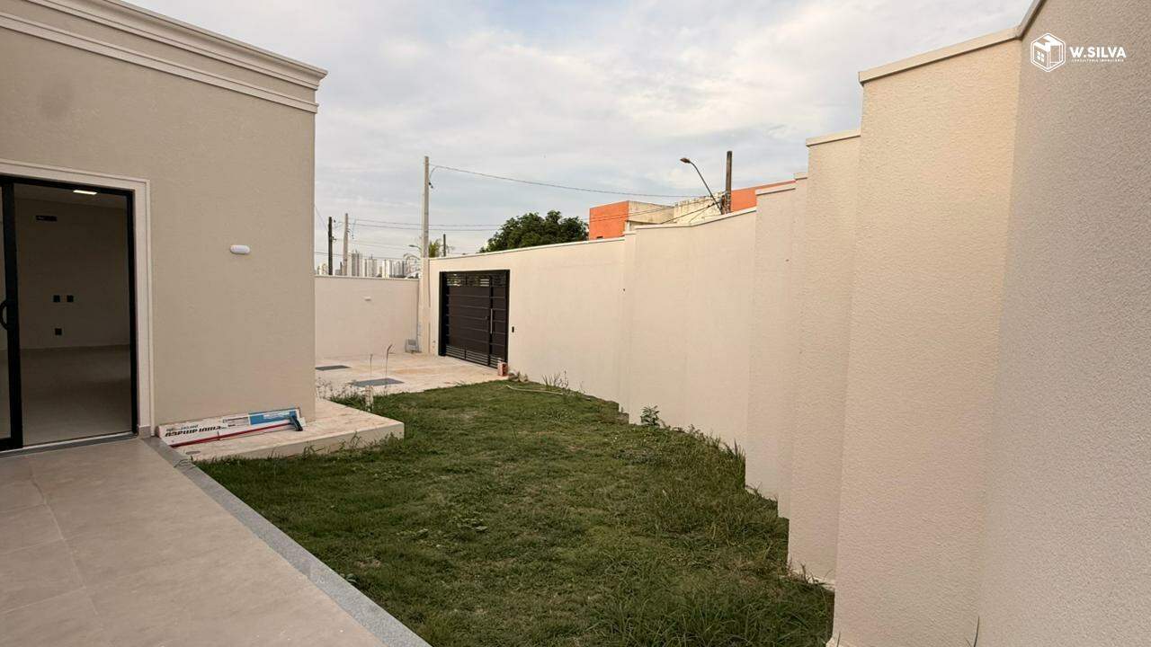 Casa em Bairro à venda no Jardim Regina: