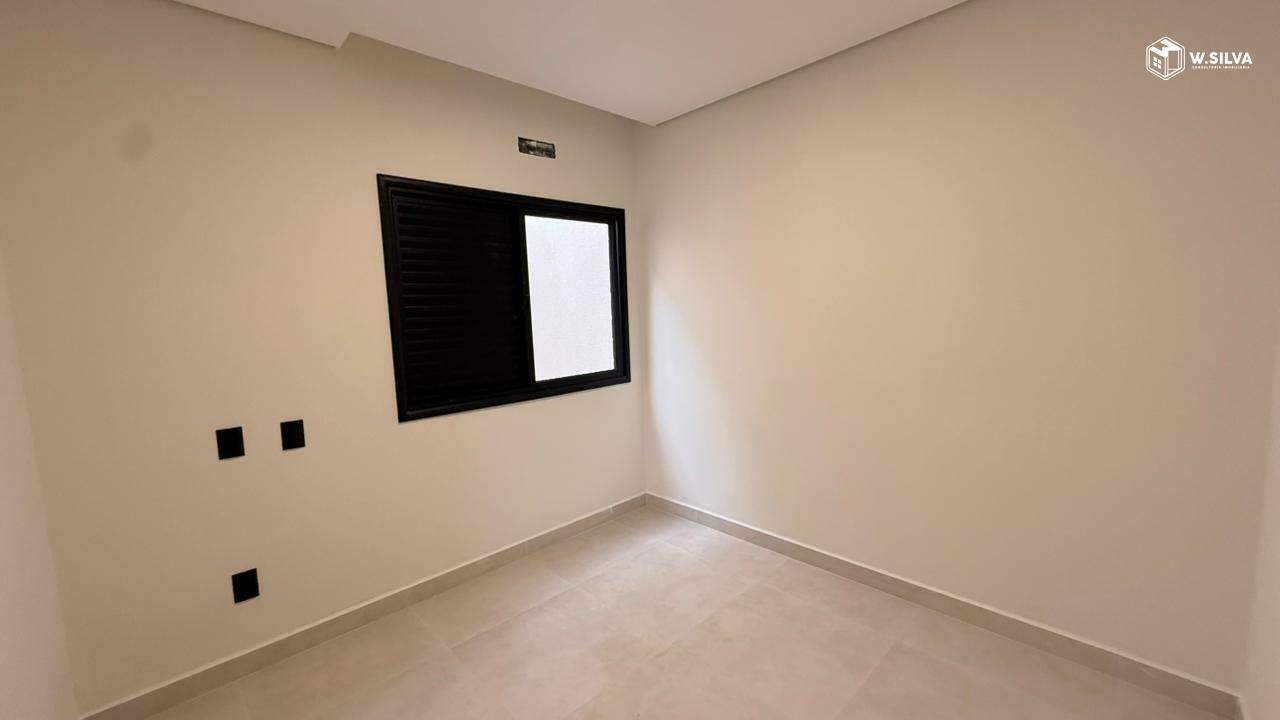 Casa em Bairro à venda no Jardim Regina: