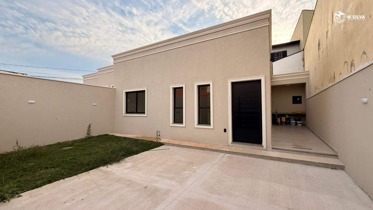 Casa em Bairro à venda no Jardim Regina: