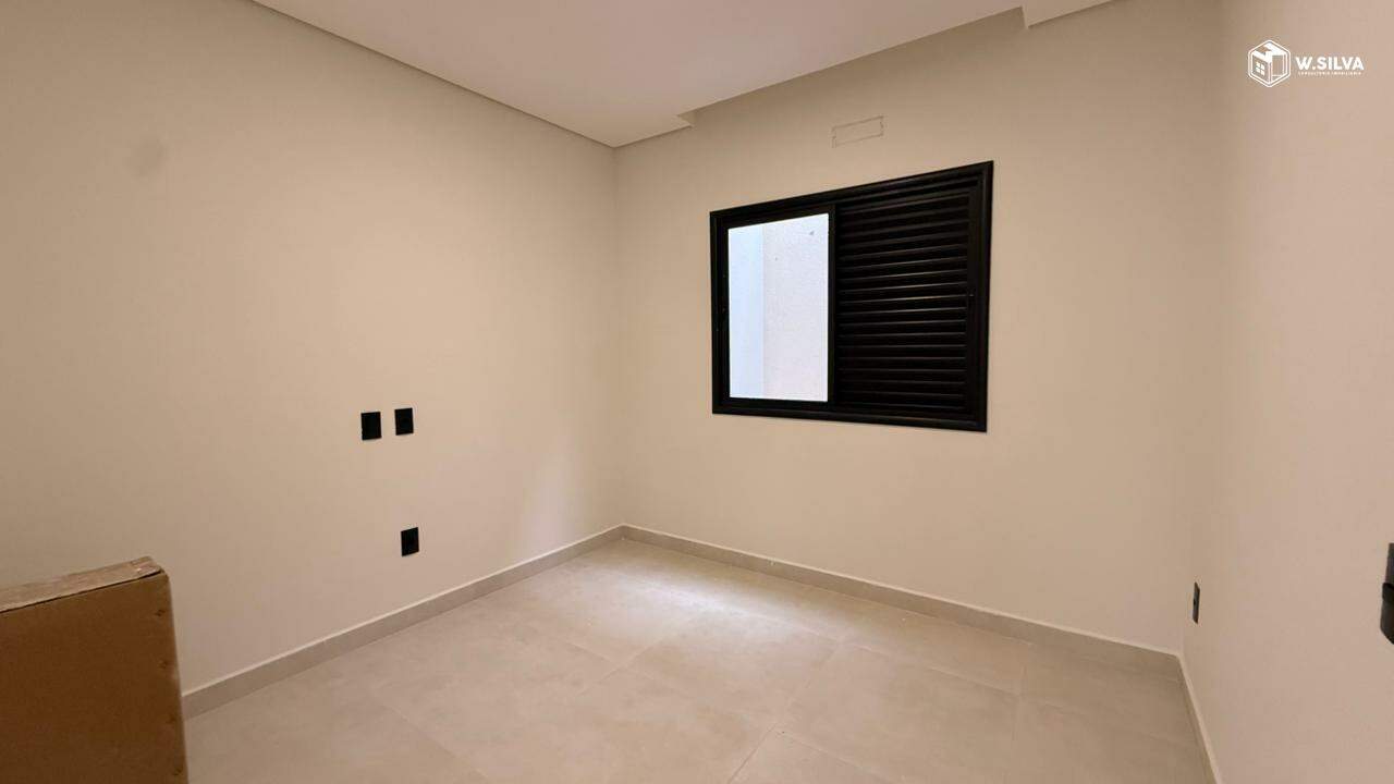 Casa em Bairro à venda no Jardim Regina: