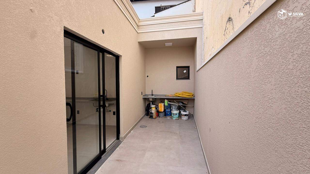 Casa em Bairro à venda no Jardim Regina: