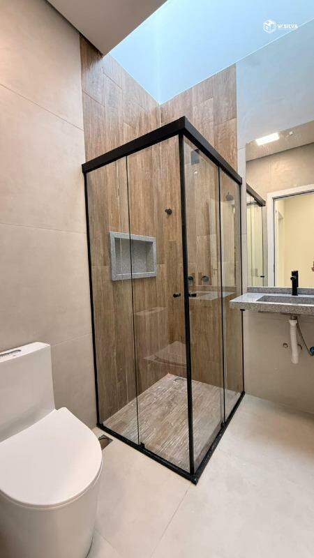 Casa em Bairro à venda no Jardim Regina: