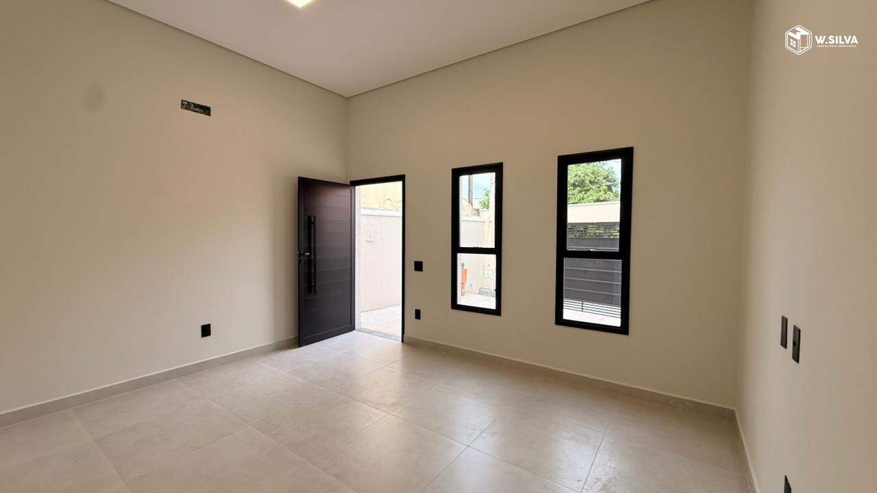 Casa em Bairro à venda no Jardim Regina: