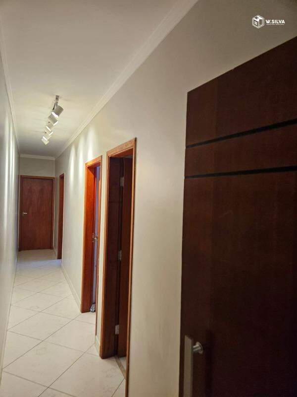 Casa em Bairro à venda no Jardim Marina: