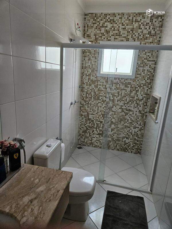 Casa em Bairro à venda no Jardim Marina: