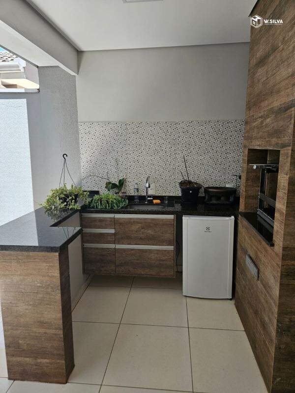 Casa em Bairro à venda no Jardim Marina: