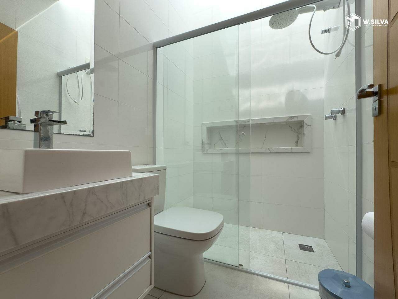 Casa em Bairro à venda no Jardim Residencial Nova Veneza:
