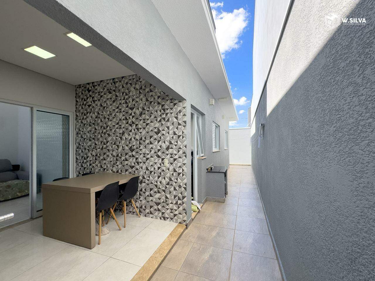 Casa em Bairro à venda no Jardim Residencial Nova Veneza: