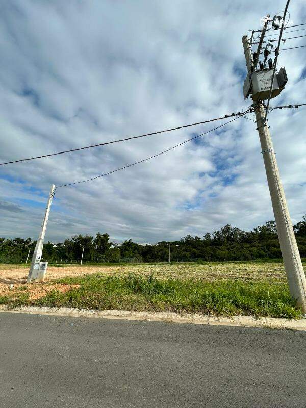 Terreno em condomínio à venda no Condomínio Reserva da Colina :