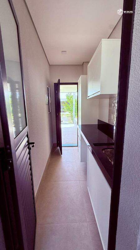 Casa em Condomínio à venda no Condomínio Park Gran Reserve: LAVANDERIA