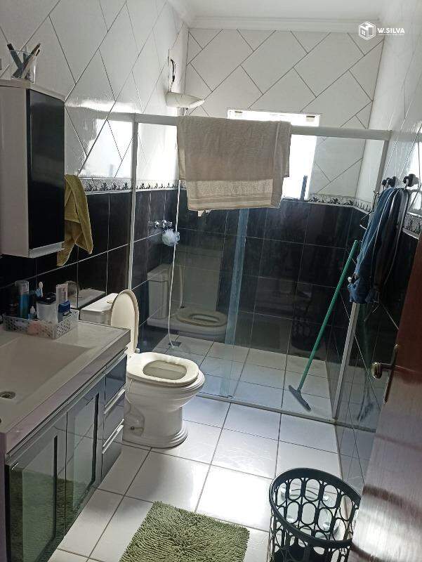 Casa em Bairro à venda no Residencial Monte Verde: