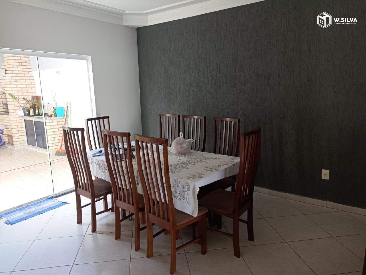 Casa em Bairro à venda no Residencial Monte Verde: