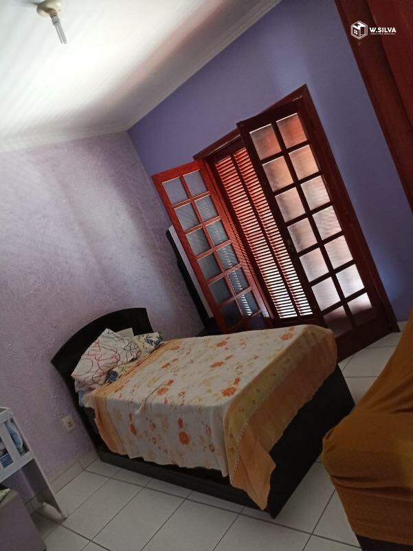 Casa em Bairro à venda no Residencial Monte Verde: